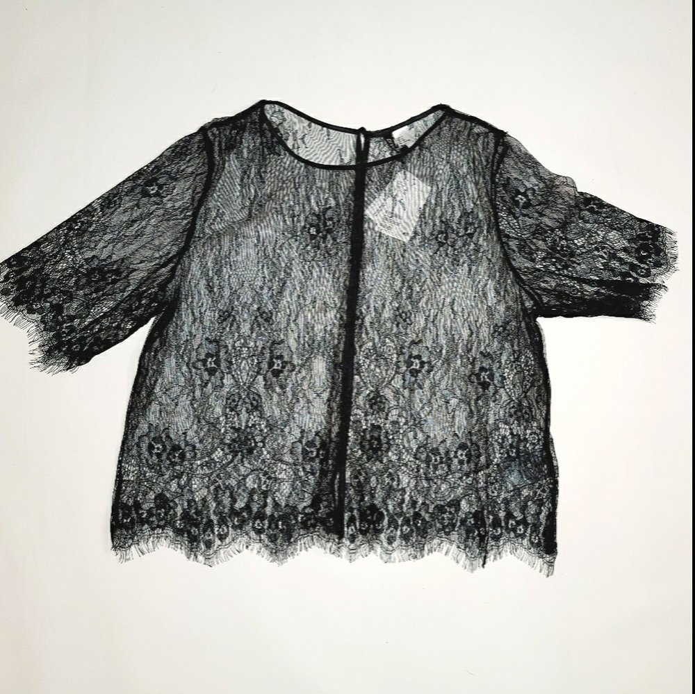 H&M sheet lace top button back